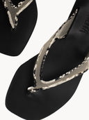 Seline Flat